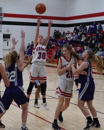 Undefeated Clifton-Clyde girls claim back-to-back league championships
