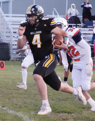 Linn quarterback Gavin Turk had four touchdowns on the ground, carrying the ball a total of eight times for 209 yards.